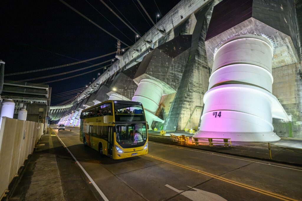 Itaipu Iluminada terá última sessão antes da reforma