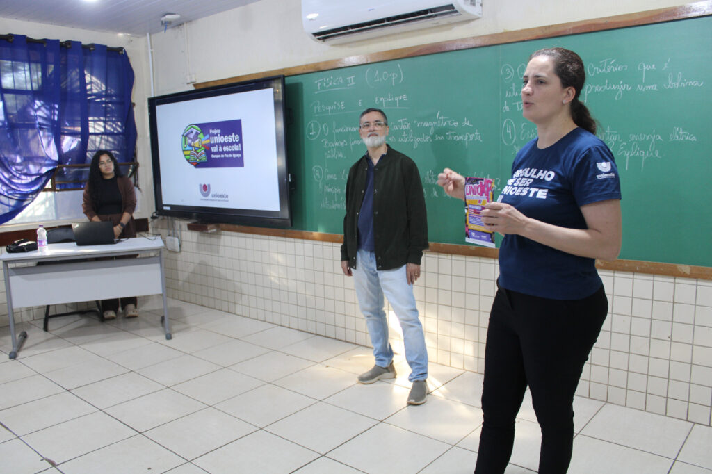 Unioeste leva vestibular a 35 escolas da região